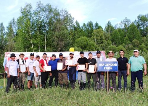 Каа-Хемниң эң дээре сиген кезер командазы – Бүрен-Хемде