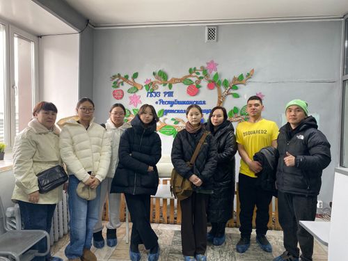 «Добрые сердца Тувы» подарили радость маленькому пациенту