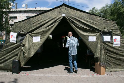 В Кызыле проголосовали в армейском шатре
