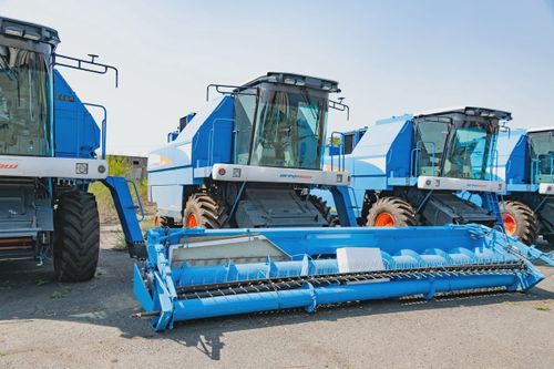 Сельхозпроизводителям Тувы обновляют технику