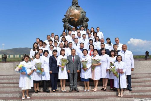 В Туве отметили вклад врачей в борьбе с COVID-19 