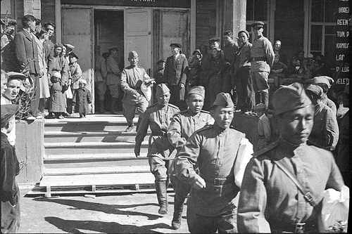 «Броня крепка, и танки наши быстры…»