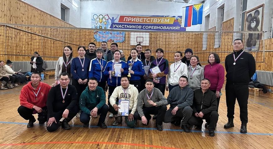 В Бай-Тайге лучшей по волейболу стала команда спортивной школы