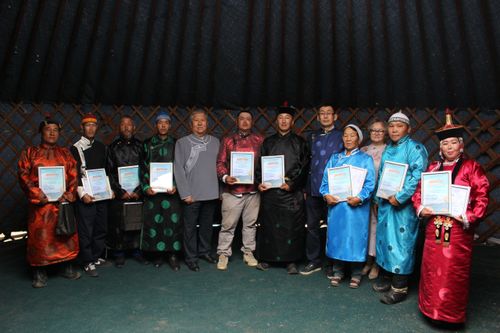 Самбажык Куулар из Дзун-Хемчикского района - обладатель Гран-При конкурса «Ыраажы малчын - 2025»