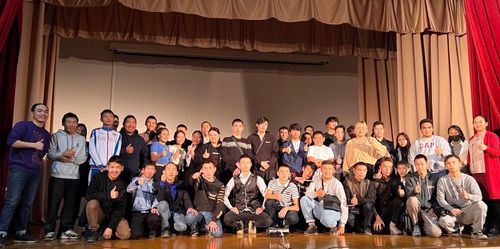 Волонтеры Тувы рассказали первокурсникам о своей работе