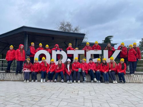 Школьники Тувы завершают отдых в «Артеке»