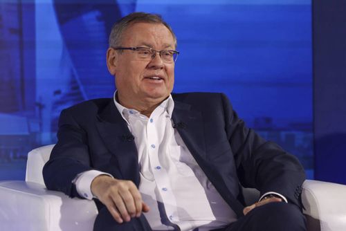 Глава ВТБ предложил создать международную правовую базу для защиты финсектора от давления