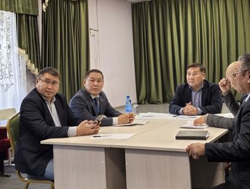 Глава Тувы Владислав Ховалыг посетил Тес-Хемский район, где осмотрел ключевые объекты и обсудил развитие района с местной администрацией