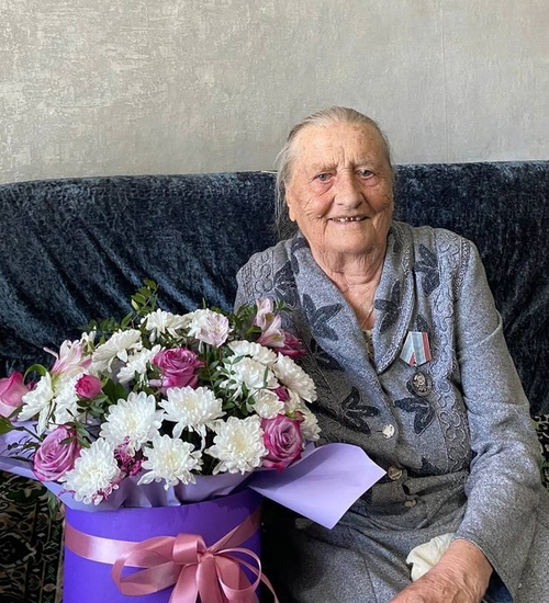 Фронтучунуң өөнүң ишти Александра Ящикова 93 харлаан