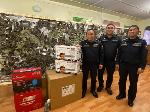 Судебные приставы Тувы отправили партию гуманитарной помощи участникам СВО
