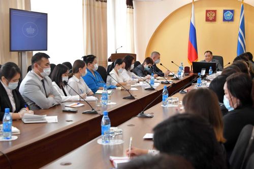 В правительстве Тувы обсудили развитие экономики региона