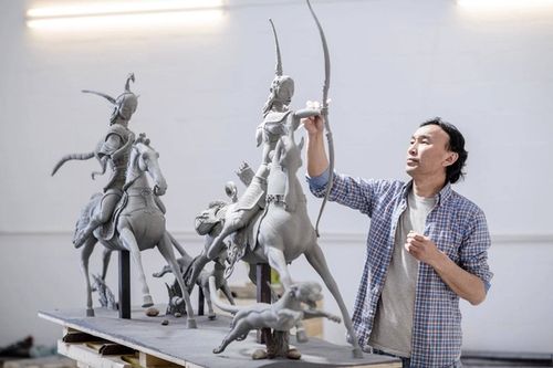 Сегодня свой 56-й день рождения отмечает художник с мировым именем Даши Намдаков