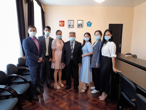 В Театр кукол Тувы вновь прибыло