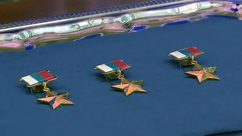 Сергей Шойгу вручил медали «Золотая Звезда» отличившимся участникам СВО