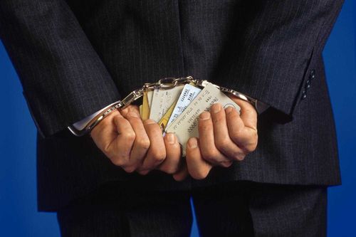 В Туве выявили двух нелегальных кредиторов