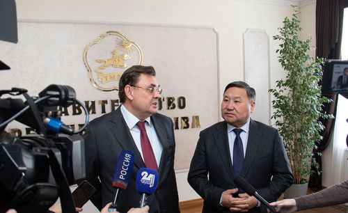 Эдип-чазаар колонияны болгаш истелге изоляторун көжүрер