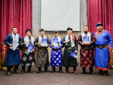 Впервые в Туве провели турнир по разбиванию хребтовой кости крупнорогатого скота