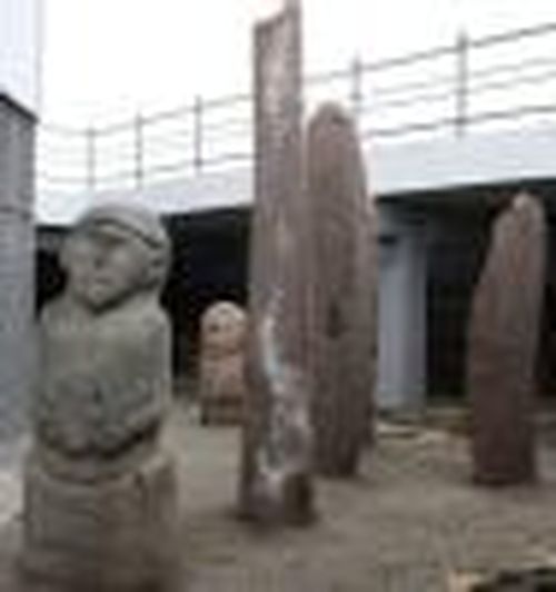 Каменные изваяния: традиции и современность