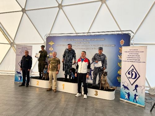 Сотрудник УФСИН России по Республике Тыва стал призером соревнований по многоборью кинологов