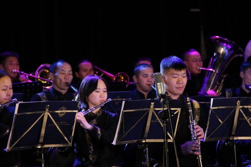 В Тувинской государственной филармонии торжественно открыл сезон Духовой оркестр Правительства РТ