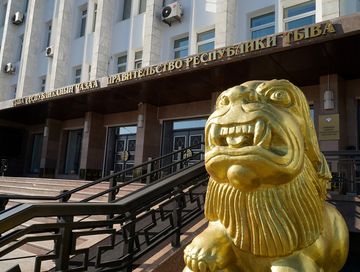 Владислав Ховалыг поручил взять под контроль расследование несчастного случая, при котором погиб подросток, сообщает пресс-служба Правительства Тувы