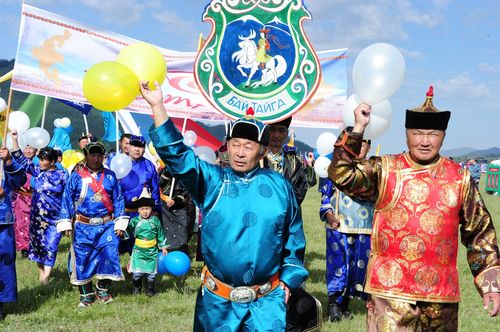 Владислав ХОВАЛЫГ: «Символ прочного единства и искренней любви»