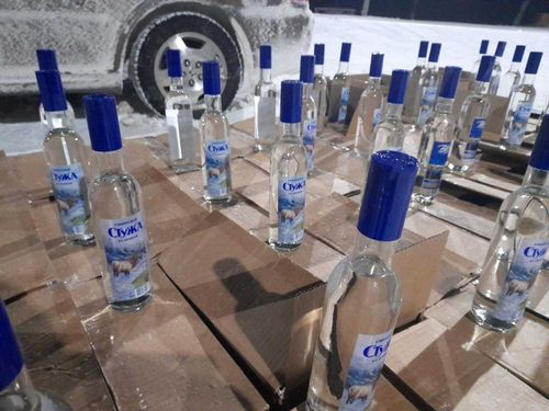 В Туве арестовали 350 литров нелегальной водки