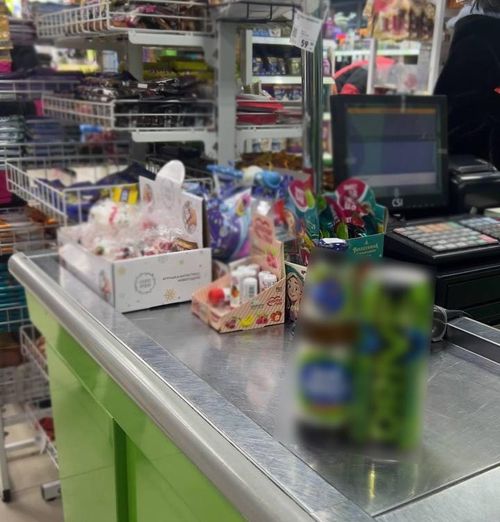 В Кызыле сотрудники полиции выявили очередной факт незаконной продажи тонизирующего напитка несовершеннолетнему