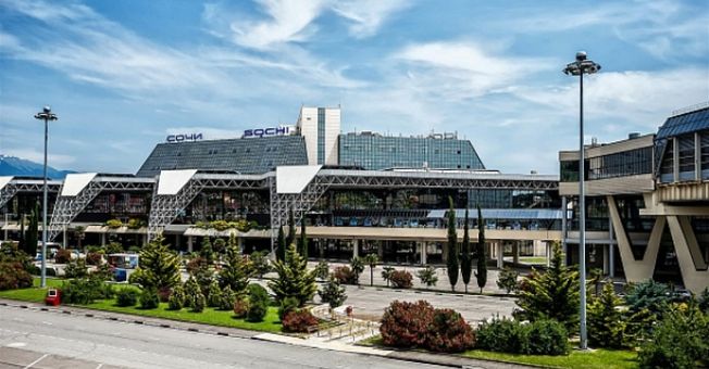 Пресс-служба сочинского аэропорта назвала причину задержки рейса