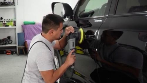 Чингис Мумбалдай открыл свой салон полировки автомобилей