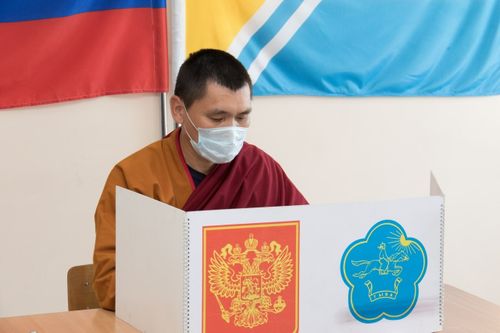 МЕРГЕН БАШКЫ: "МЕНЯ, КАК ГРАЖДАНИНА, ВОЛНУЕТ СУДЬБА  НАШЕЙ СТРАНЫ"