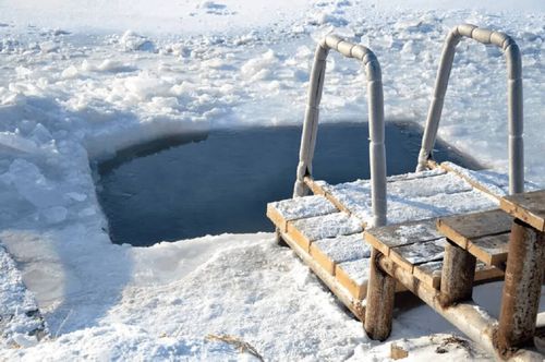 Минздрав Тувы: для неподготовленных купание в проруби может обернуться аритмией и остановкой сердца