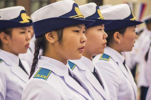 Более десяти девочек на место претендуют в Кызылском президентском кадетском училище 