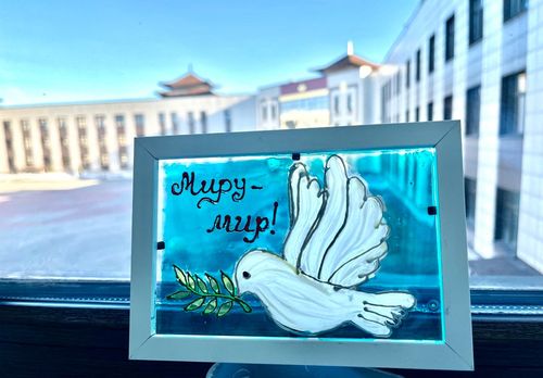 Сотрудники Кызылского ПКУ приняли участие в мастер-классе по витражной росписи