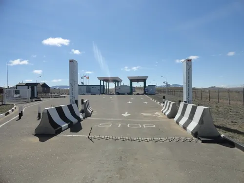 Ограничения на пересечение границы продлены