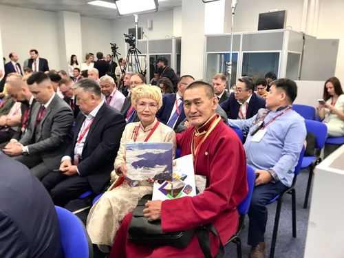 Монголия планирует построить пять автодорожных коридоров, соединяющих Россию с Китаем