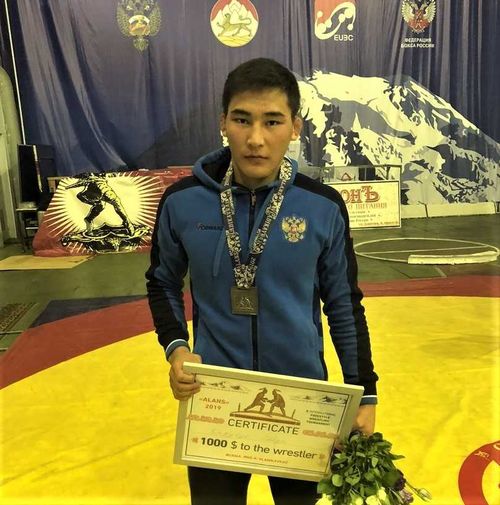 Сайын Казырык - бронзовый призер III Международного турнира по вольной борьбе "Аланы"