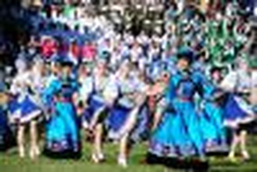 Ноги сами пускались в пляс…