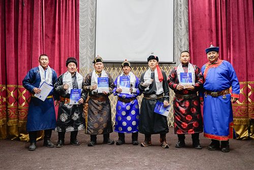 Хендирбе сый шаварынга мөөрейлешкен