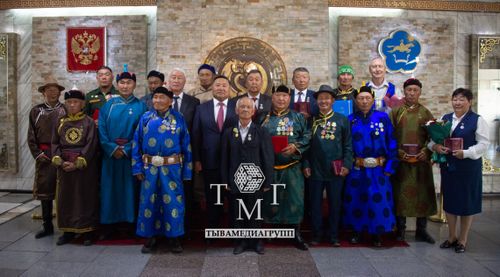 «Наадым-2025»: В Туве наградили лучших животноводов республики