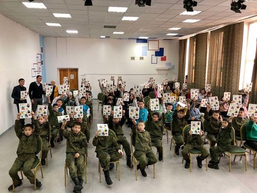 Специалисты Национального банка побывали в Тувинском кадетском корпусе