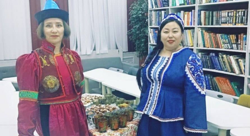 Земский работник культуры Забайкалья Менди Кол познакомила могочинцев с традиционной кухней тувинцев