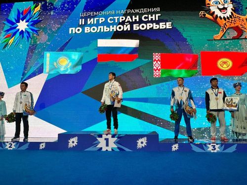 Глава Тувы поздравил с победой Начына Монгуша