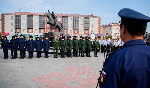 Служу России: В Кызыле состоялась первая отправка призывников