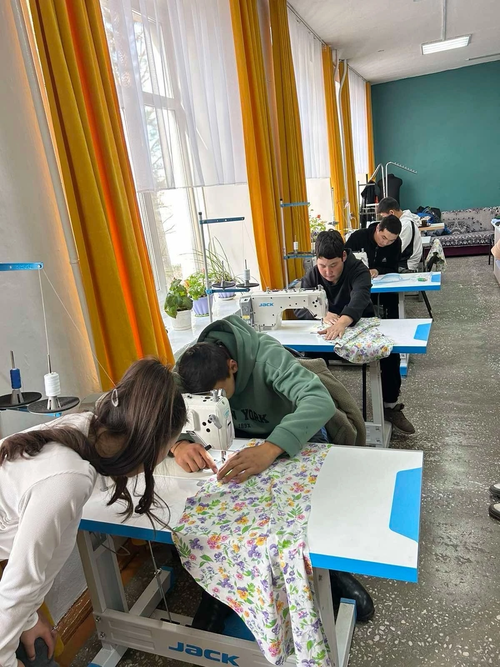 Студенты Тувинского технологического техникума создали уникальные подушки для реабилитации