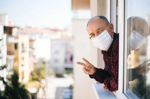 В Туве на самоизоляции остаются люди старше 65 лет