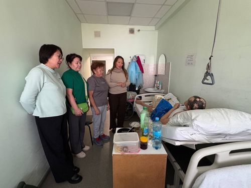 Депутаты Верховного Хурала Тувы встретились с военнослужащими, проходящими лечение в госпиталях Москвы