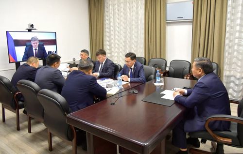 Анатолий Серышев Тывадан хамаатыларга хүлээп алыышкынны эрттирген