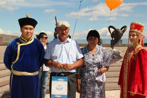 БҮГҮ-РОССИЙЖИ ӨГ-БҮЛЕ ХҮНҮНДЕ ХЕМЧЕГЛЕР