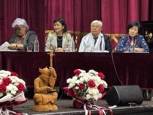 В Туве обсудили историко-культурное наследие народов Центральной Азии XXI века